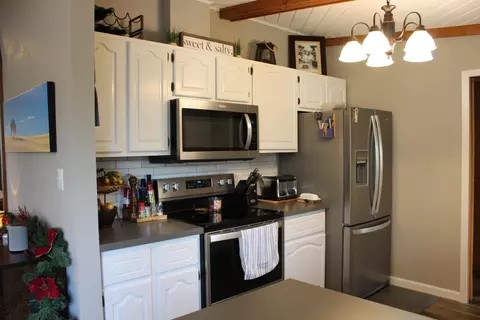 1319 Apache St, Bismarck, ND 58501 photo 10