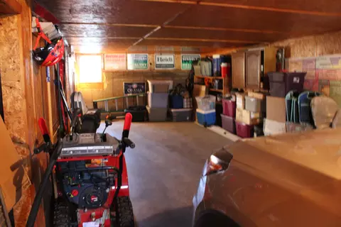 1319 Apache St, Bismarck, ND 58501 photo 17