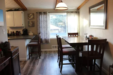1319 Apache St, Bismarck, ND 58501 photo 9