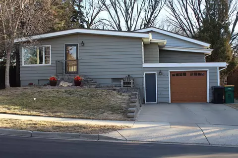 1319 Apache St, Bismarck, ND 58501 photo 33