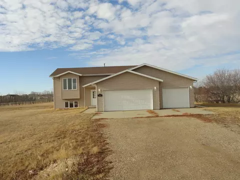 8414 Sage Dr, Bismarck, ND 58503 photo 19