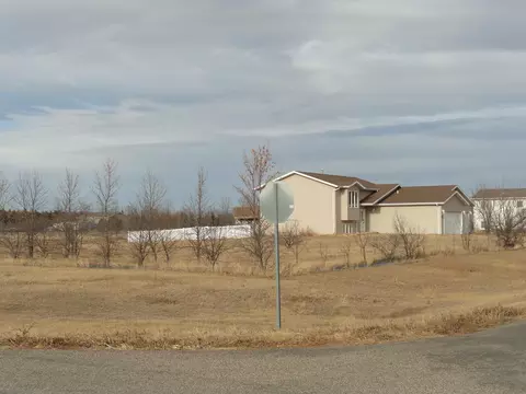 8414 Sage Dr, Bismarck, ND 58503 photo 20