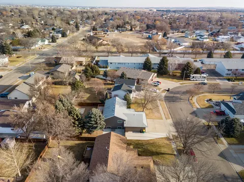 206 Stuttgart Dr, Bismarck, ND 58504 photo 33