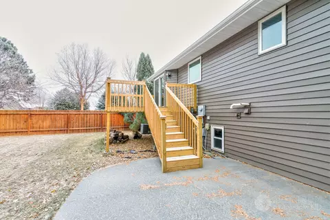 206 Stuttgart Dr, Bismarck, ND 58504 photo 19