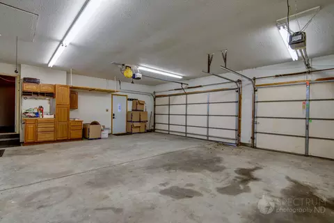 206 Stuttgart Dr, Bismarck, ND 58504 photo 42