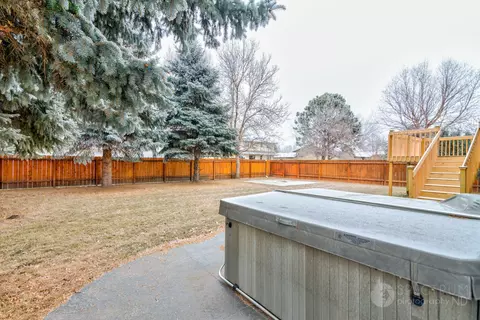 206 Stuttgart Dr, Bismarck, ND 58504 photo 17