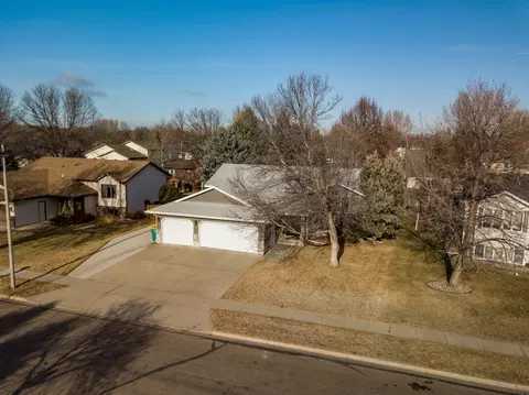 206 Stuttgart Dr, Bismarck, ND 58504 photo 24