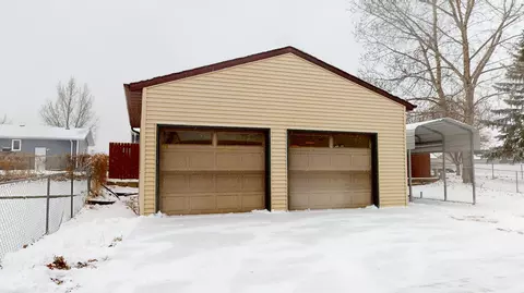 27 Mcdougall Dr, Lincoln, ND 58504 photo 2