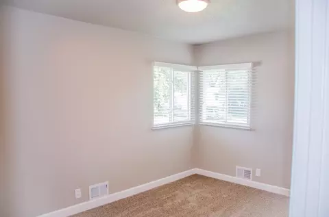 402 10th Ave SW, Mandan, ND 58554 photo 14