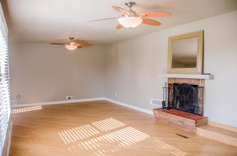 402 10th Ave SW, Mandan, ND 58554 photo 5