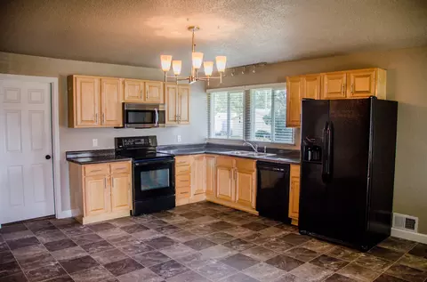 402 10th Ave SW, Mandan, ND 58554 photo 10