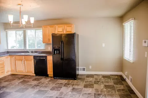 402 10th Ave SW, Mandan, ND 58554 photo 13