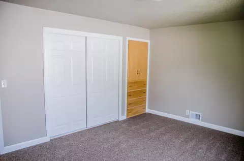 402 10th Ave SW, Mandan, ND 58554 photo 16