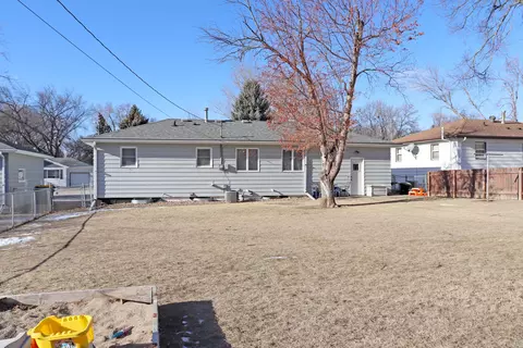 2035 Assumption Dr, Bismarck, ND 58501 photo 38