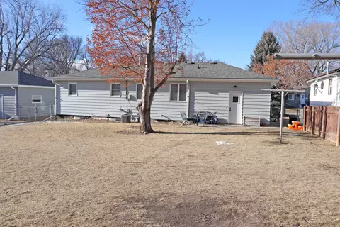 2035 Assumption Dr, Bismarck, ND 58501 photo 37