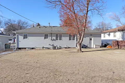 2035 Assumption Dr, Bismarck, ND 58501 photo 39