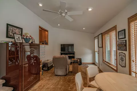 2019 Valley Dr, Bismarck, ND 58503 photo 18