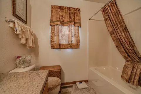 2019 Valley Dr, Bismarck, ND 58503 photo 37