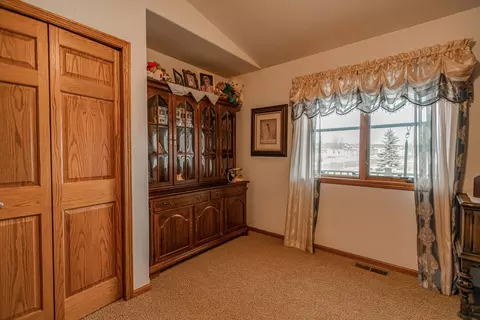 2019 Valley Dr, Bismarck, ND 58503 photo 32