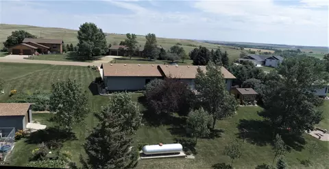 705 Hillview Circle Dr, Beulah, ND 58523 photo 3