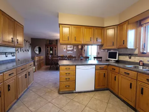 705 Hillview Circle Dr, Beulah, ND 58523 photo 5