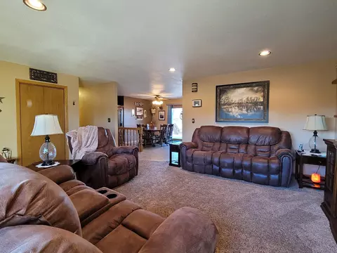 705 Hillview Circle Dr, Beulah, ND 58523 photo 14