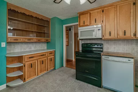 954 Riverview Ave, Bismarck, ND 58504 photo 9