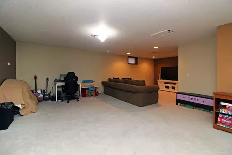 1716 4 St NE, Mandan, ND 58554 photo 25