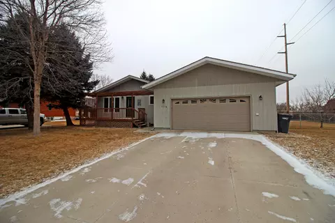 1716 4 St NE, Mandan, ND 58554 photo 32