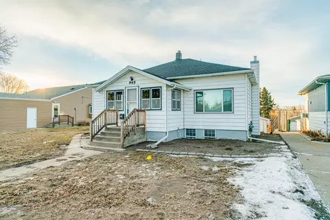 945 Riverview Ave, Bismarck, ND 58504 photo 4