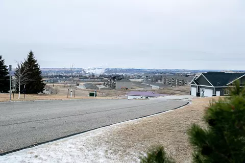 3013 Hillside Rd NW, Mandan, ND 58554 photo 7