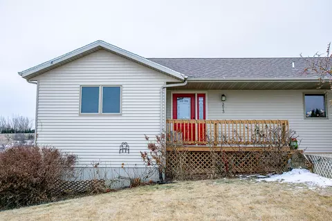 3013 Hillside Rd NW, Mandan, ND 58554 photo 3