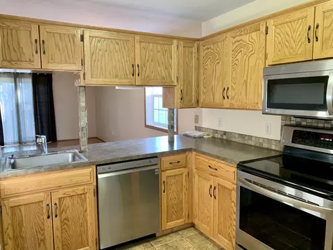 127 12th St Nw St NW, Beulah, ND 58523 photo 3