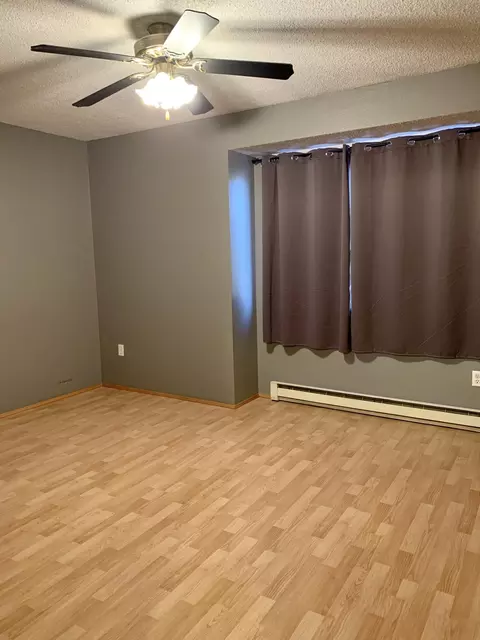 127 12th St Nw St NW, Beulah, ND 58523 photo 8
