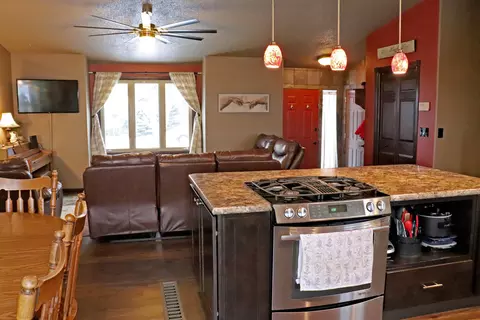 2209 9th Ave SE, Mandan, ND 58554 photo 7