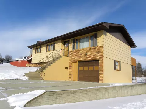 703 N 29th St, Bismarck, ND 58501 photo 40