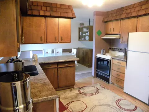 703 N 29th St, Bismarck, ND 58501 photo 4
