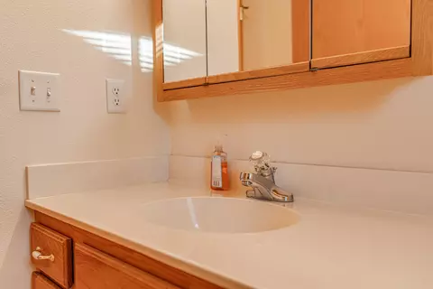 2833 Warwick Loop, Bismarck, ND 58504 photo 26