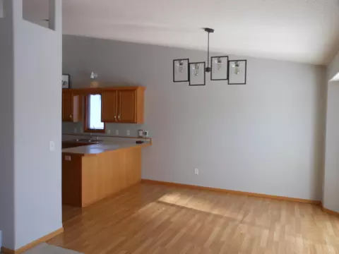 2833 Warwick Loop, Bismarck, ND 58504 photo 15