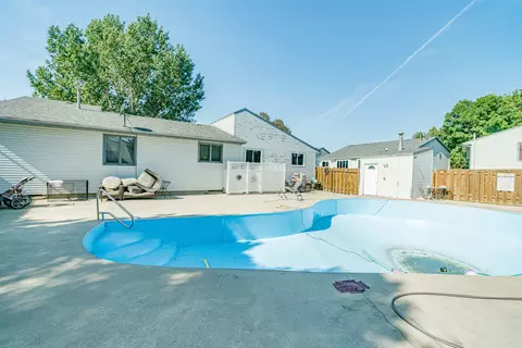 2833 Warwick Loop, Bismarck, ND 58504 photo 5