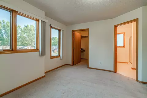 2833 Warwick Loop, Bismarck, ND 58504 photo 20