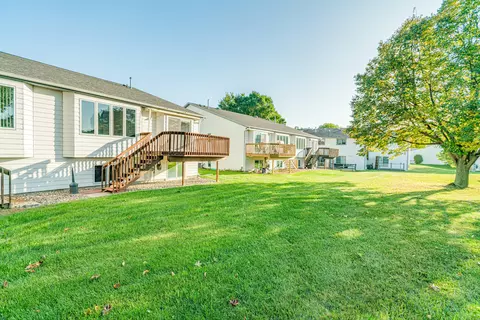 2833 Warwick Loop, Bismarck, ND 58504 photo 54