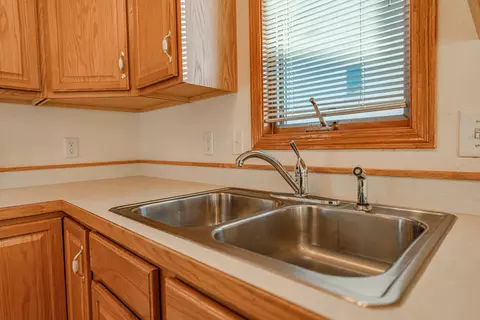 2833 Warwick Loop, Bismarck, ND 58504 photo 17