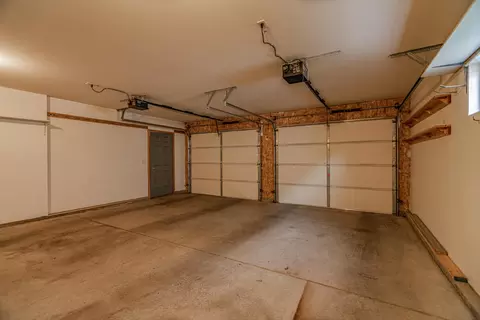 2833 Warwick Loop, Bismarck, ND 58504 photo 48