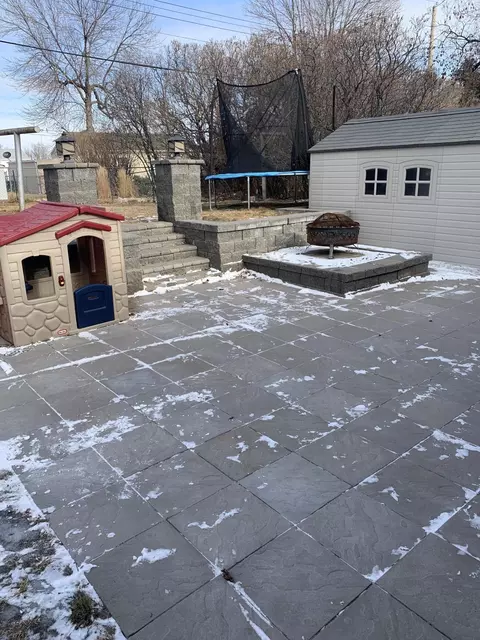 400 Division St NW, Mandan, ND 58554 photo 4