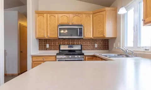 4300 Preston Loop, Bismarck, ND 58504 photo 12