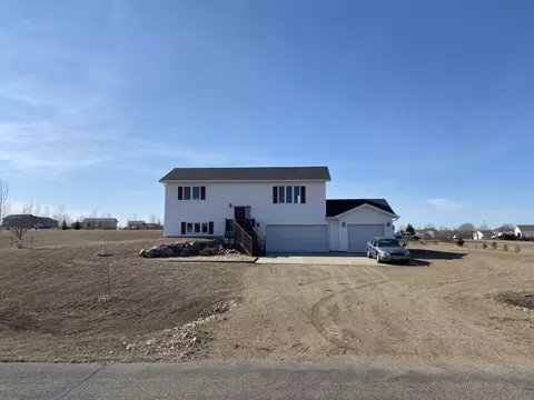 4300 Preston Loop, Bismarck, ND 58504 photo 1