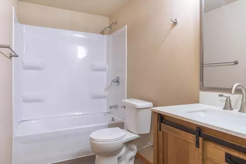 4300 Preston Loop, Bismarck, ND 58504 photo 23