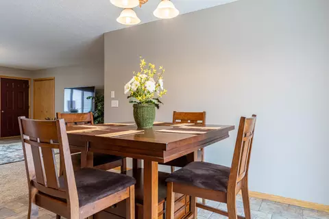 1104 27th St N, Mandan, ND 58554 photo 8