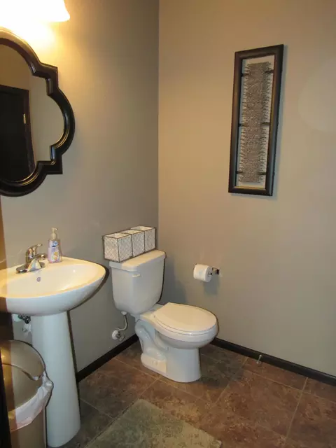 4349 Cumberland Loop, Bismarck, ND 58503 photo 8